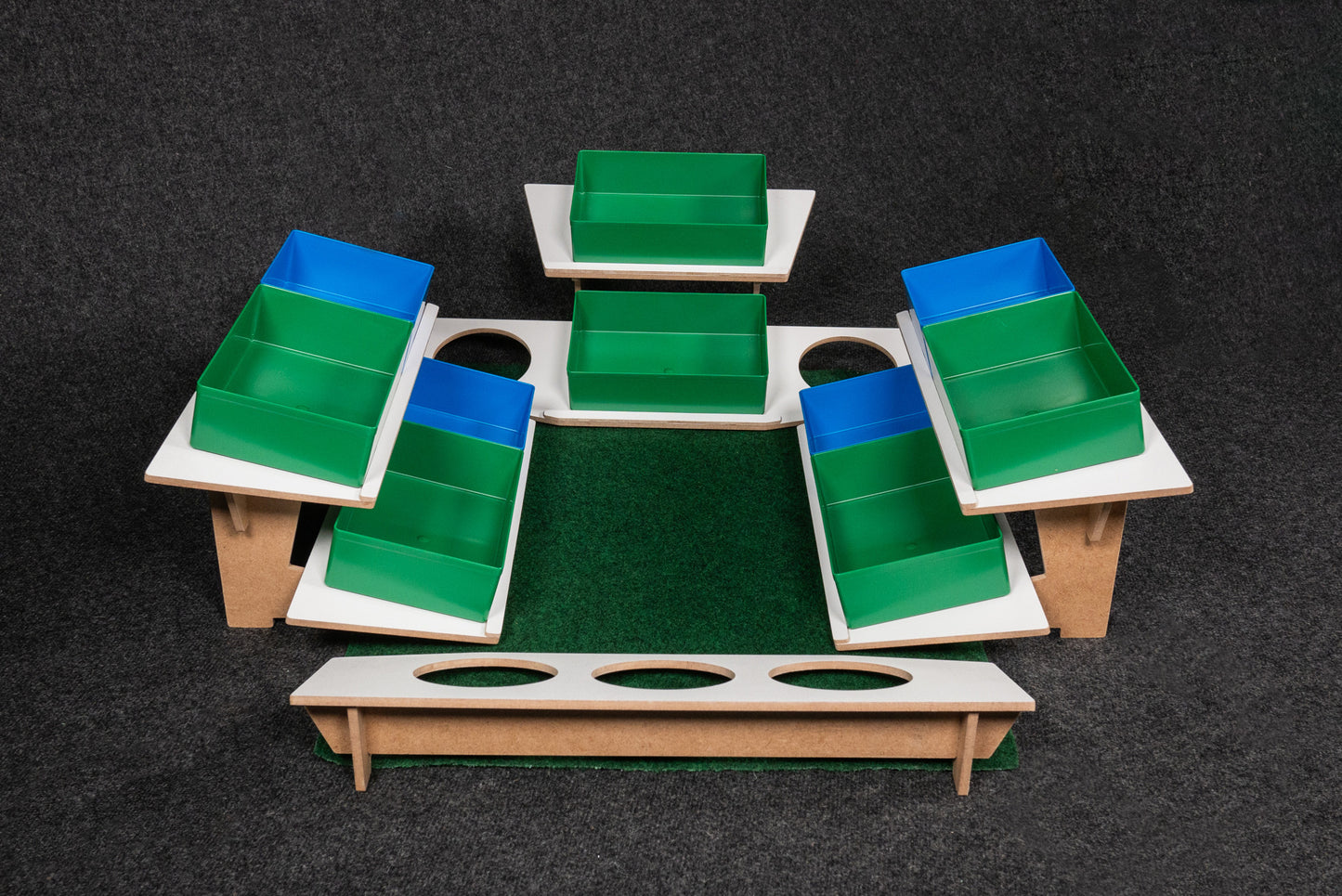 Kleines Snackstadion American-Football inkl. Kunstrasen und Behälter